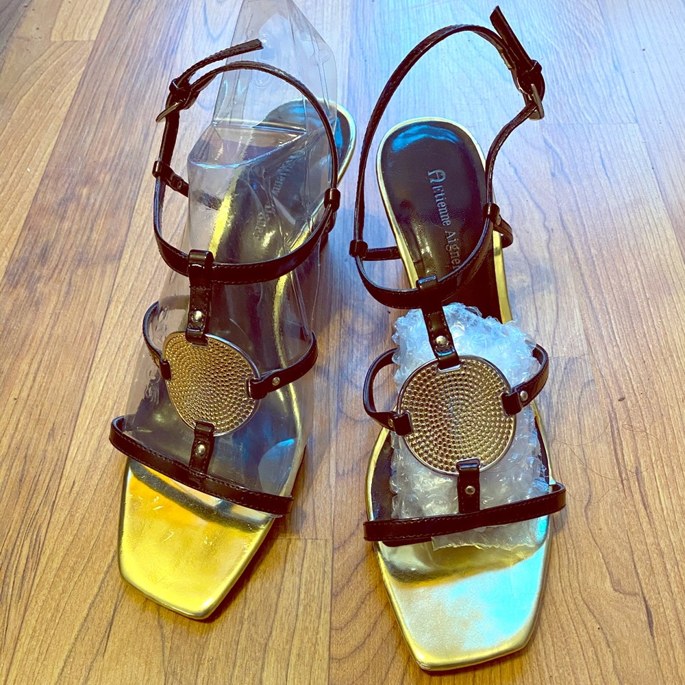 New Etienne Aigner Medallion wedge heel